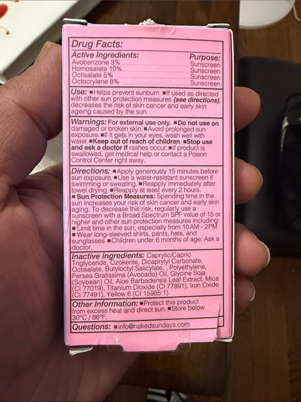 sundays Pink Clear Glow Sun Stick SPF 50 - Picture 3 of 5